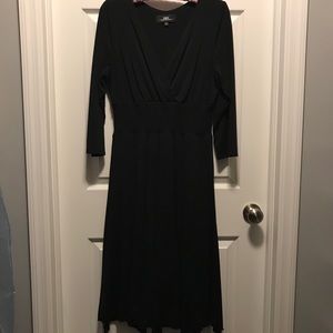 B. Moss Black Dress